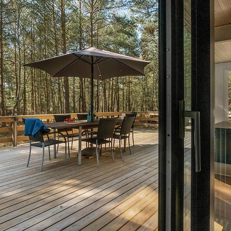 Lovely Home In Nexo With Kitchen Buitenkant foto