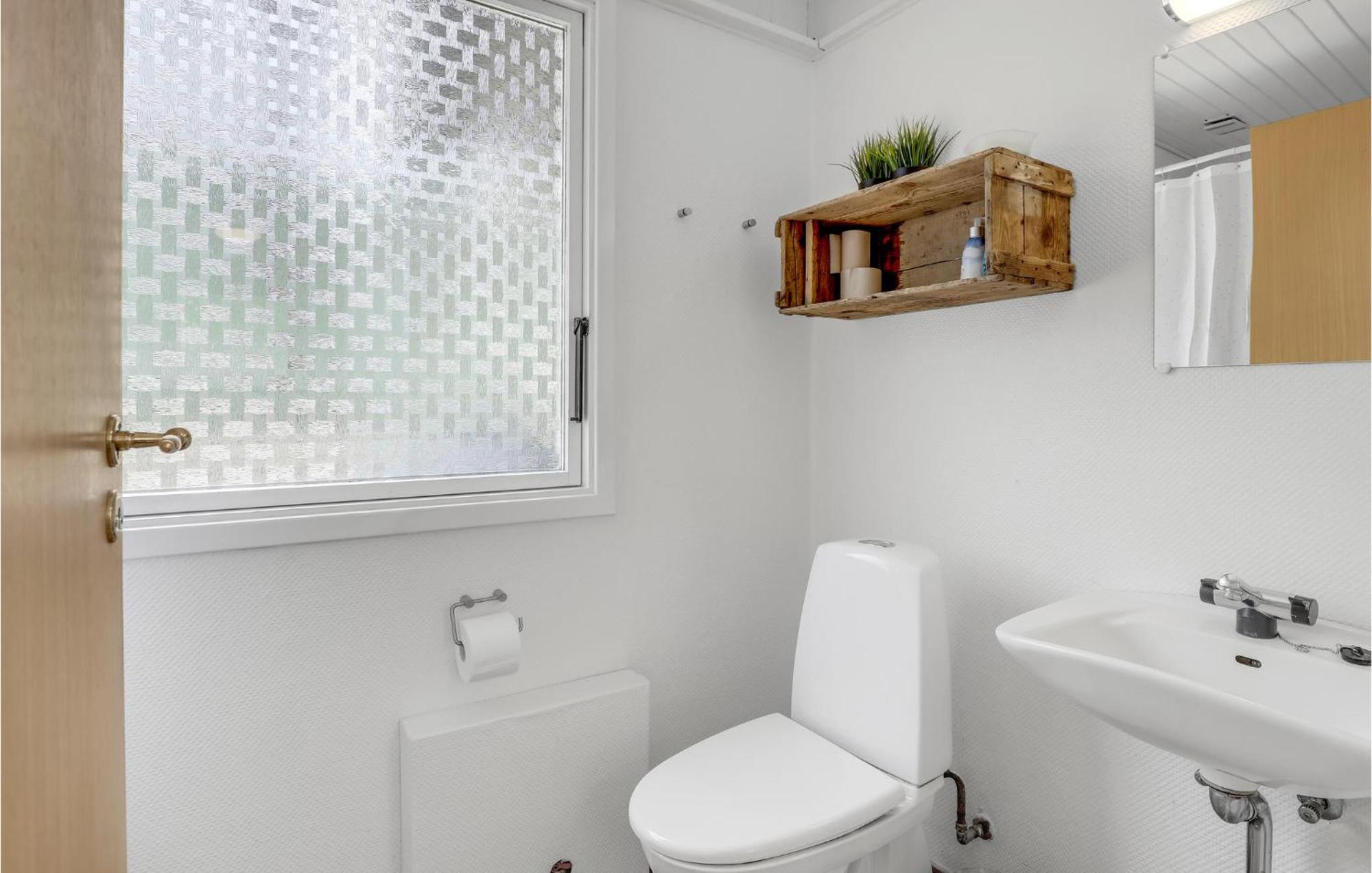 Lovely Home In Nexo With Kitchen Buitenkant foto