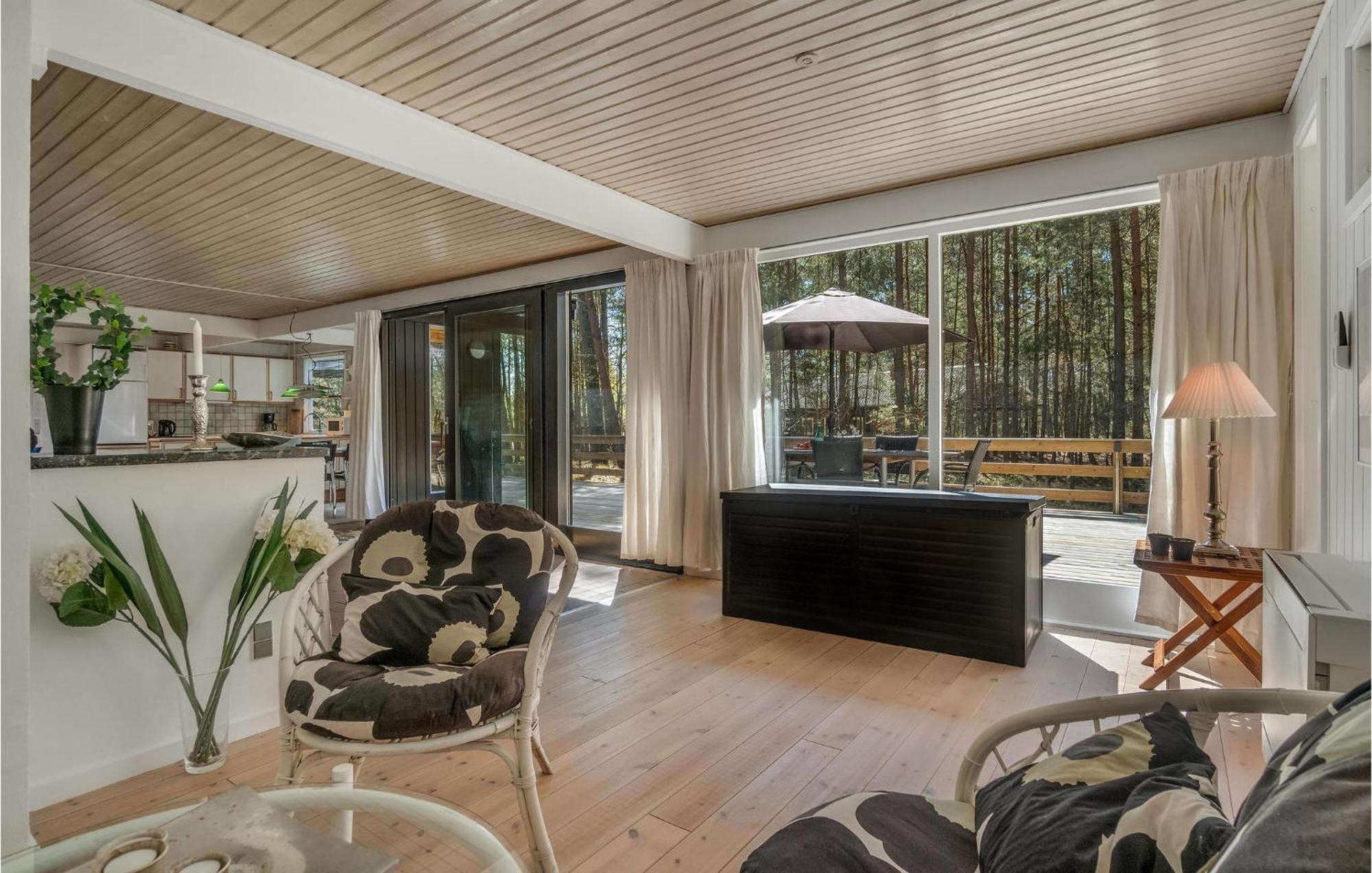 Lovely Home In Nexo With Kitchen Buitenkant foto